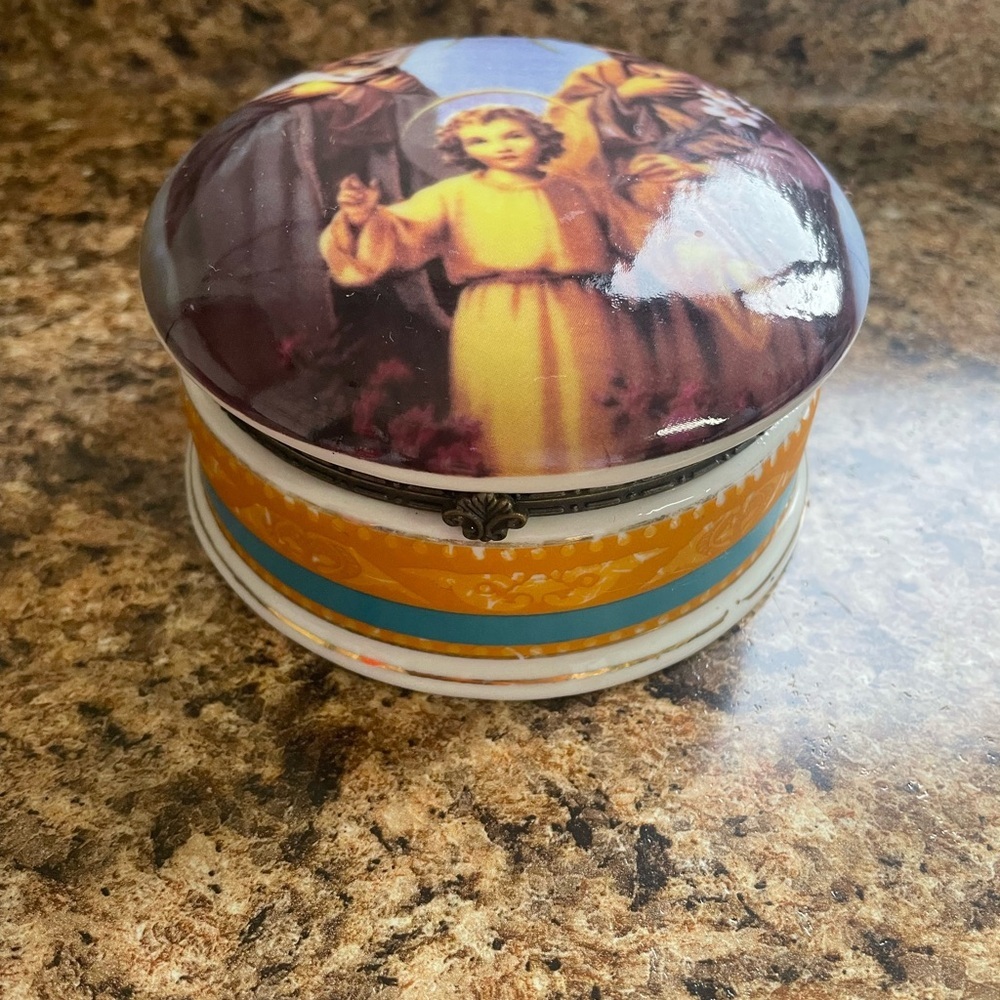 Vintage Jesus Mary & Joseph Imperial‎ Porcelain - Jewelry Trinket Box